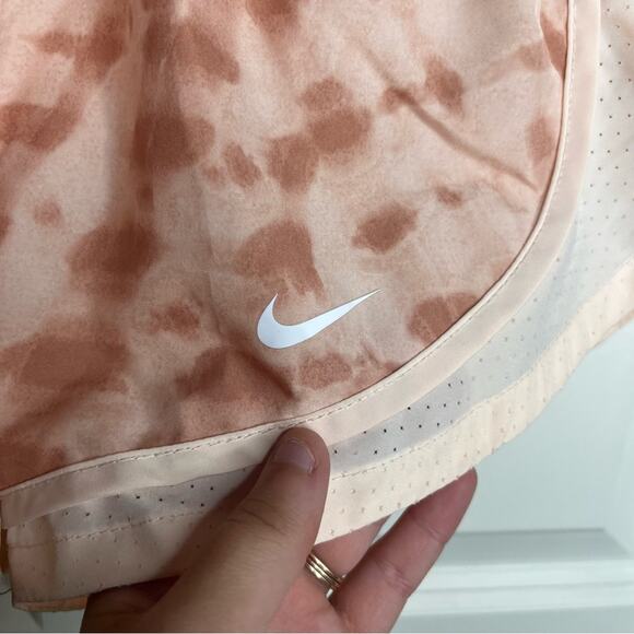 Nike Dri-Fit Printed Spotted Running Tempo Athletic Shorts Size XS - Picture 3 of 9